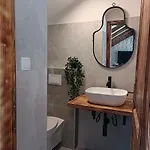 Seafront Stone House Casa vacanze Krapanj