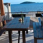 Casa vacanze Seafront Stone House *