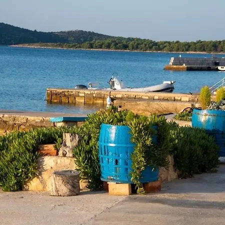 Seafront Stone House Krapanj
