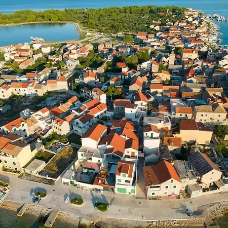 Holiday home Seafront Stone House Krapanj