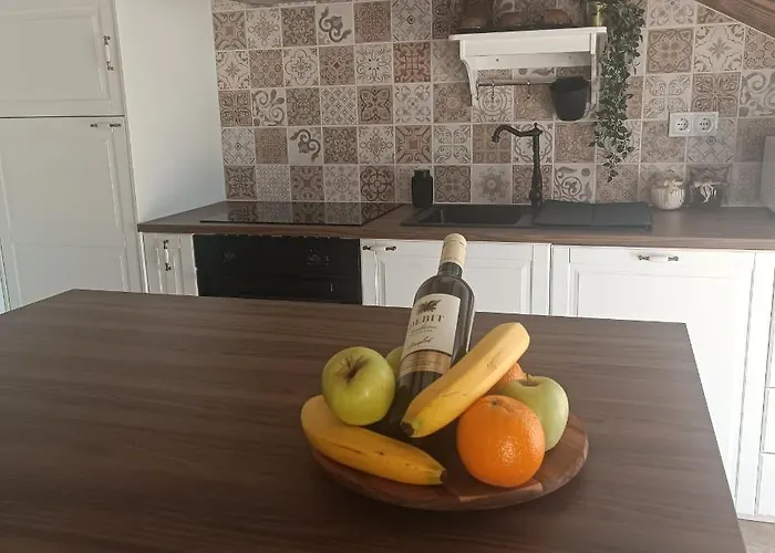 בית נופש Krapanj Seafront Stone House קראפן