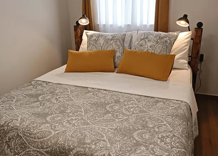 Krapanj Seafront Stone House Vakantiehuis Krapanj